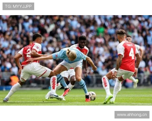 曼城王朝地位面临考验，赛季初期表现波动影响英超争冠格局