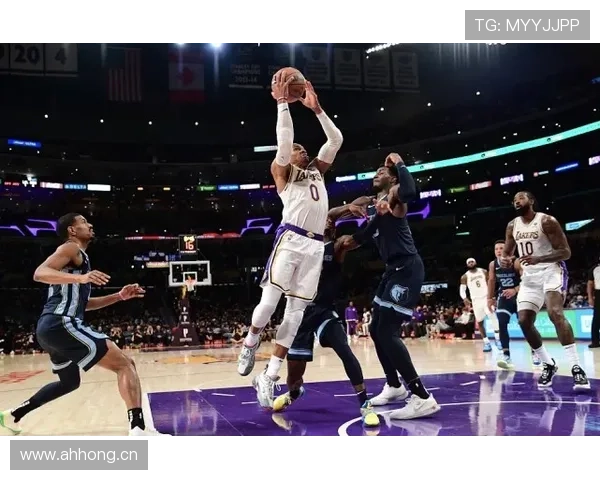 挡拆拉开空间，威金斯对湖人提升得分效率较上季明显